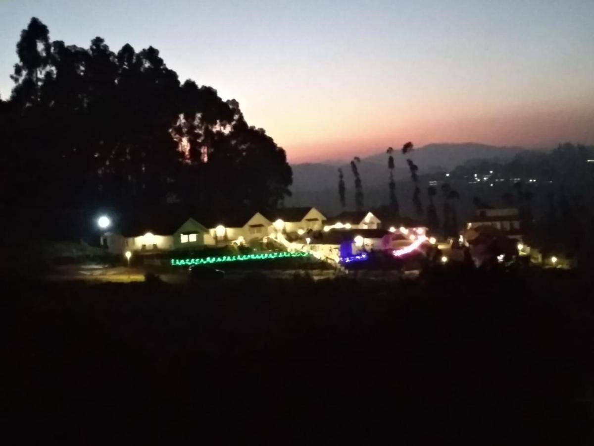 Coastal Grand Resort - Утакаманд Экстерьер фото